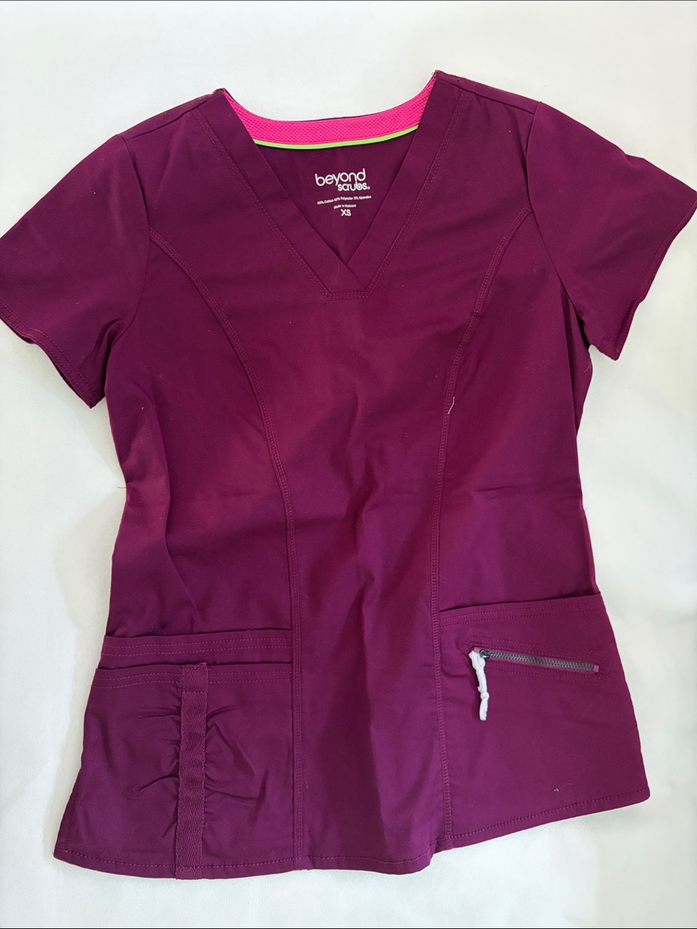 NWT - beyond scrubs SET XSP - WINE